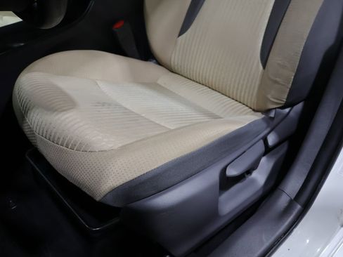 Used 2017 Toyota Prius Two image 10