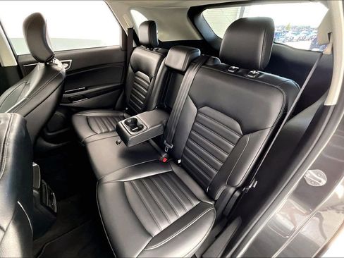 Used 2019 Ford Edge SEL w/ Equipment Group 201A image 32