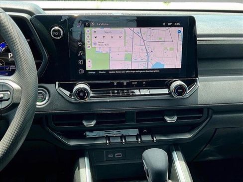 Used 2024 Chevrolet Colorado W/T w/ WT Convenience Package RWD image 8