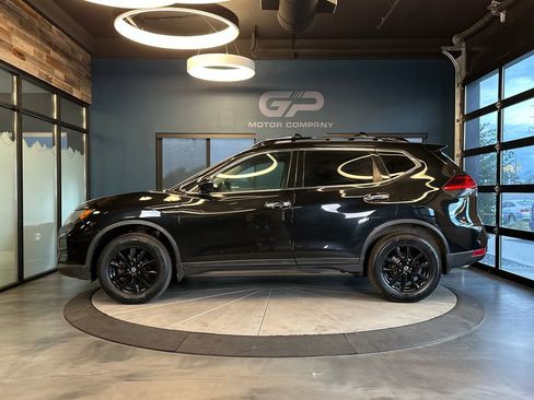 Used 2017 Nissan Rogue SV w/ Midnight Edition Package AWD/4WD image 6