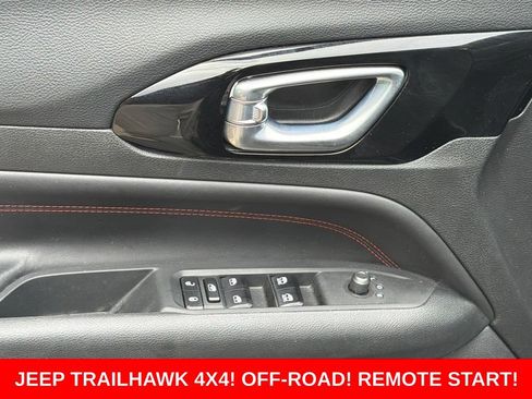 Used 2022 Jeep Compass Trailhawk w/ Trailhawk Convenience Group AWD/4WD image 30