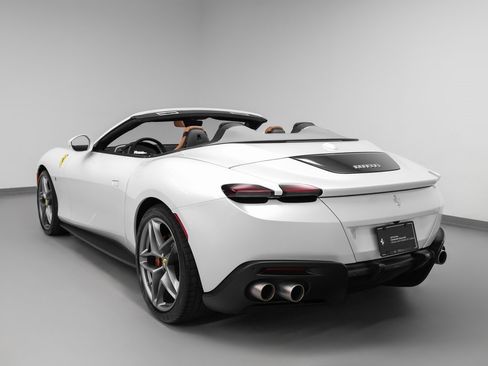 Certified 2024 Ferrari Roma Spider image 62