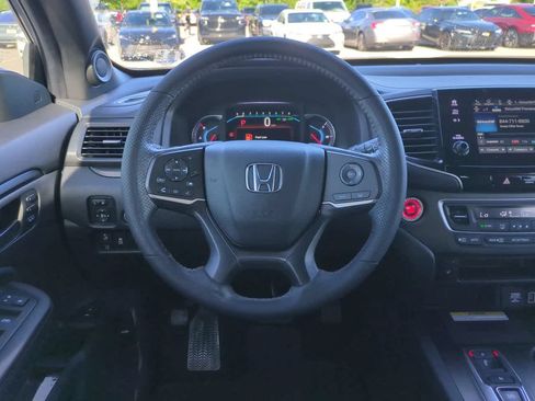 Used 2022 Honda Pilot TrailSport image 16