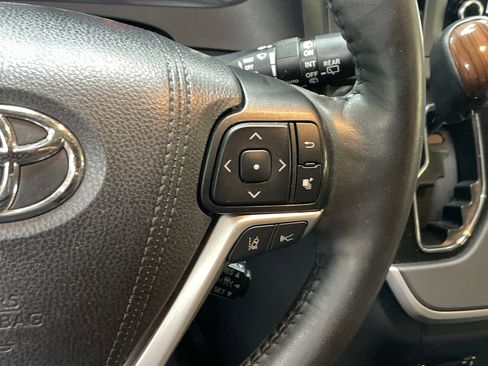 Used 2020 Toyota Sienna Limited Premium image 20