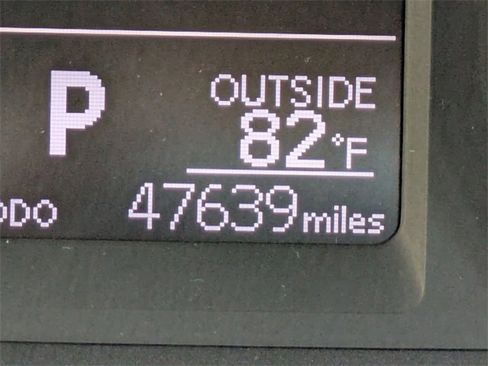 Used 2019 Toyota Corolla LE image 28