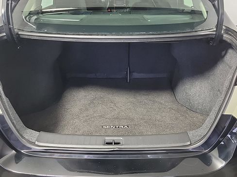 Used 2017 Nissan Sentra SR FWD image 7