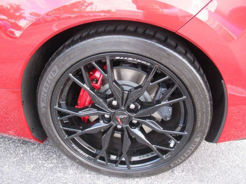 Used 2024 Chevrolet Corvette Stingray Premium Conv w/ Z51 Performance Package RWD image 10