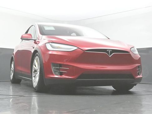 Used 2016 Tesla Model X 90D AWD/4WD image 42