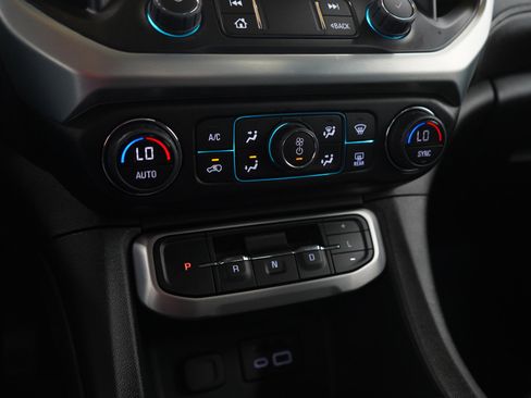 Used 2023 GMC Acadia SLT w/ Preferred Package AWD/4WD image 25