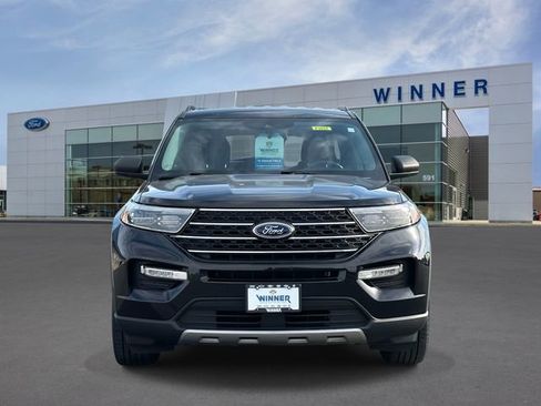 Used 2022 Ford Explorer XLT w/ Equipment Group 202A image 7