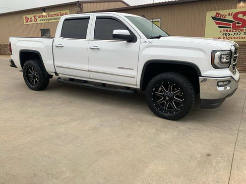 Used 2017 GMC Sierra 1500 SLT image 1