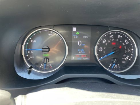 Certified 2022 Toyota RAV4 LE AWD/4WD image 17