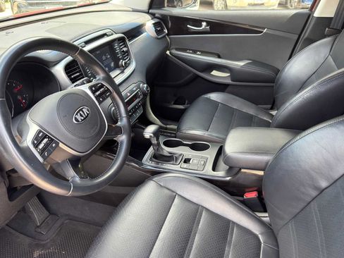 Used 2019 Kia Sorento EX FWD image 9