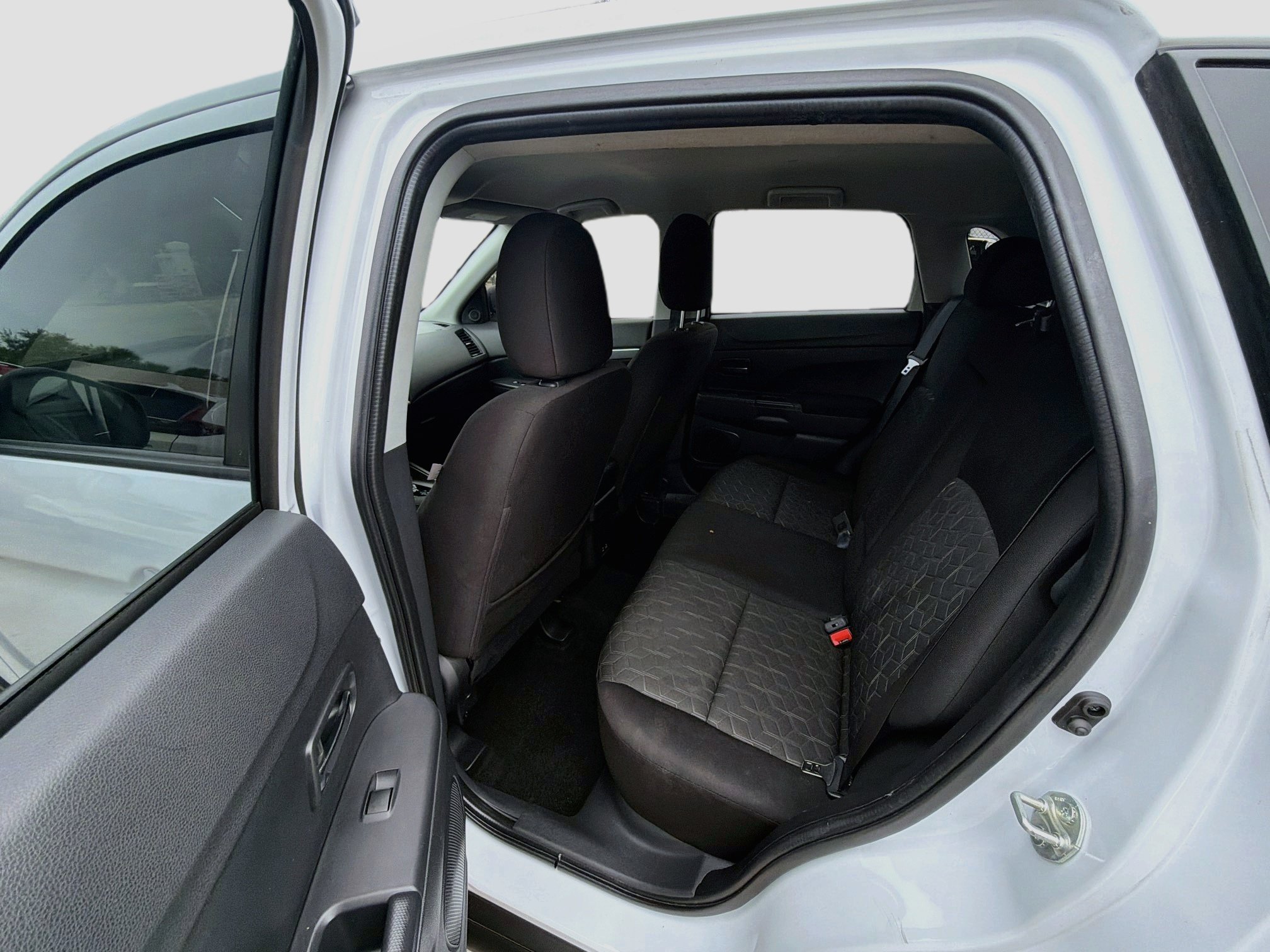 Used 2024 Mitsubishi Outlander Sport LE AWD/4WD image 23