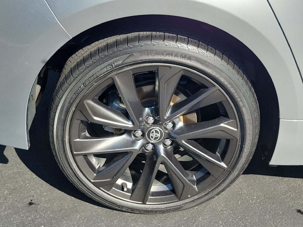 Used 2024 Toyota Corolla SE w/ SE Package FWD image 7