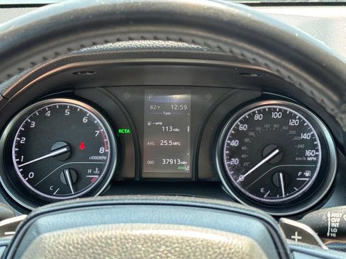Used 2021 Toyota Camry SE w/ Cold Weather Package FWD image 15