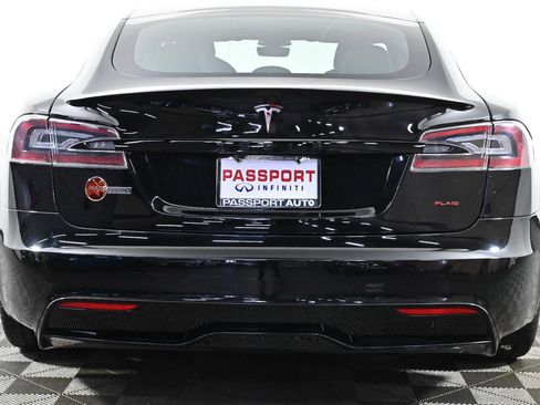 Used 2021 Tesla Model S Plaid image 7