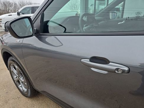 Used 2025 Ford Escape ST-Line image 26