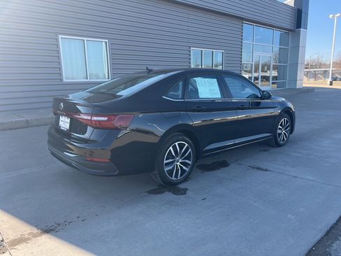 Used 2025 Volkswagen Jetta SE image 5