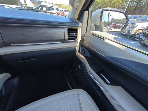 Certified 2024 Ford Expedition Max Limited image 17