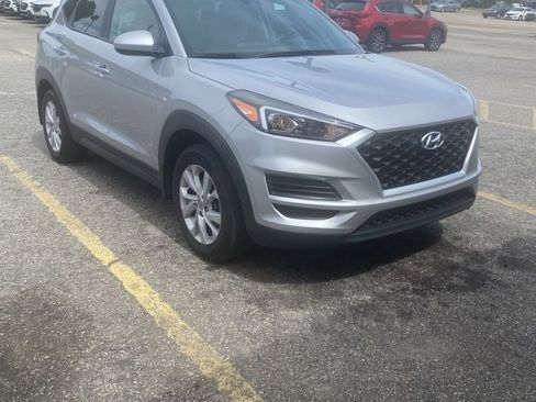 Used 2020 Hyundai Tucson SE image 2