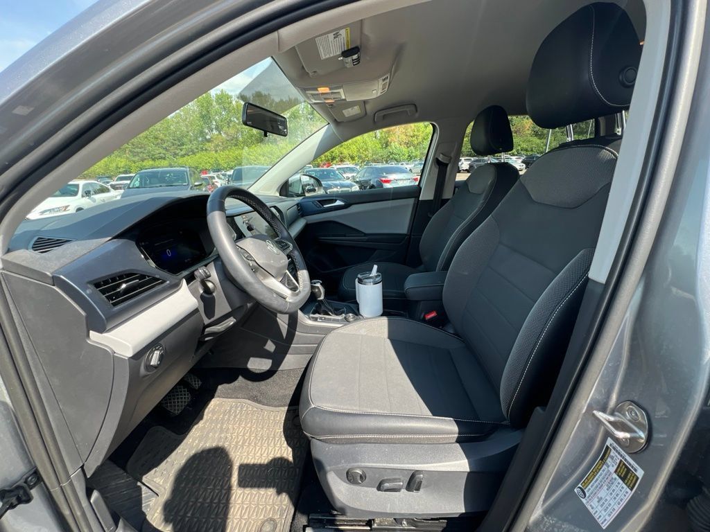Used 2022 Volkswagen Taos SE AWD/4WD image 23