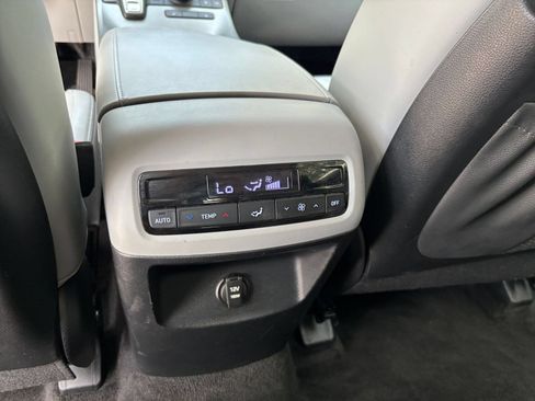 Used 2024 Hyundai Palisade SEL FWD image 25