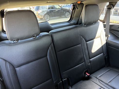 Used 2023 Chevrolet Tahoe LT image 9