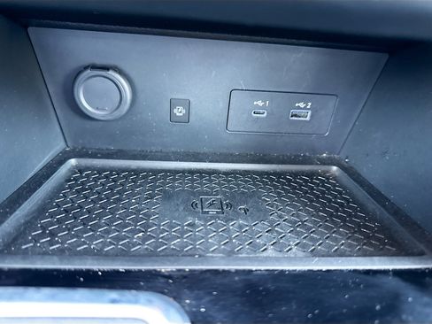 Used 2025 Nissan Pathfinder Platinum FWD image 32