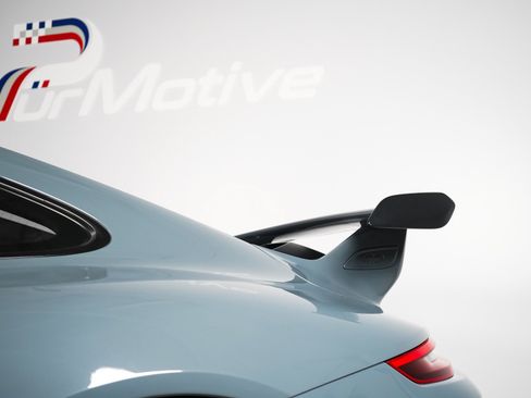 Used 2018 Porsche 911 GT3 RWD image 5