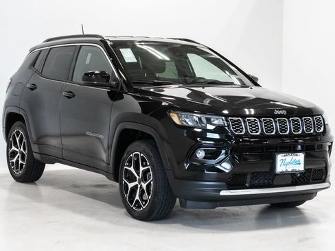 Used 2025 Jeep Compass Limited AWD/4WD image 6
