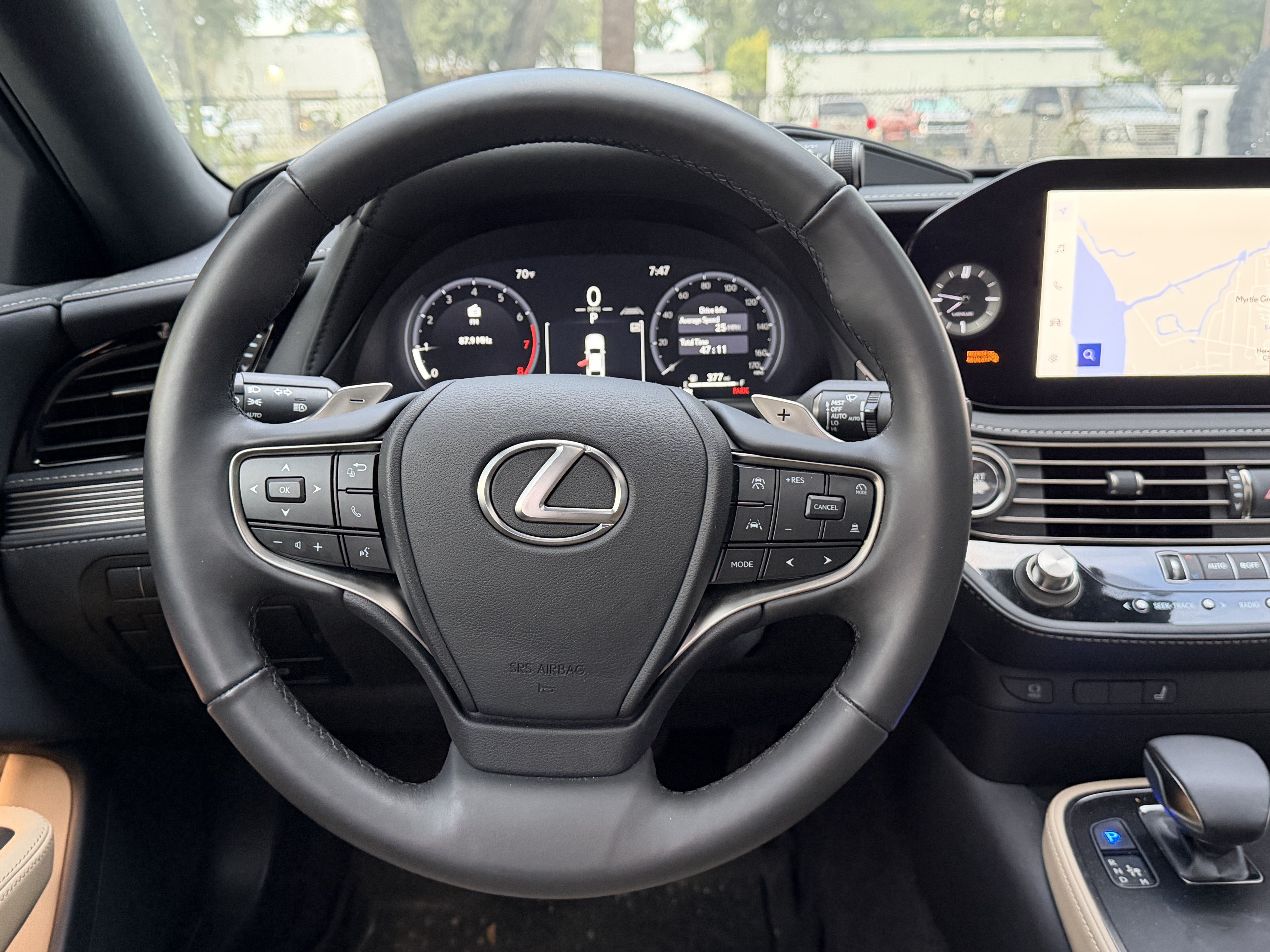 Used 2025 Lexus LS 500 RWD image 32