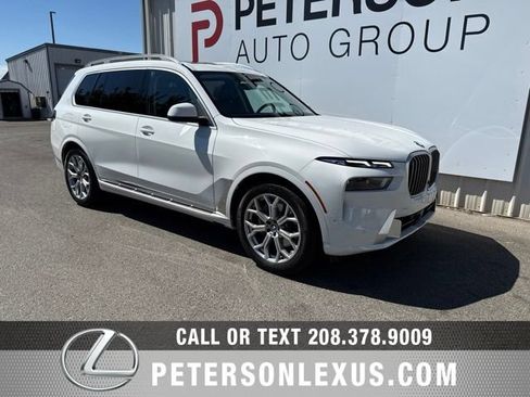 Used 2026 BMW X7 xDrive40i AWD/4WD image 2