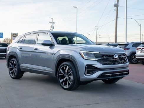 New 2026 Volkswagen Atlas Cross Sport SEL Premium R-Line image 8