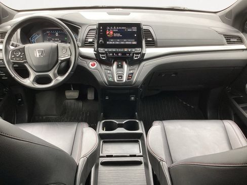 Used 2024 Honda Odyssey Sport image 4