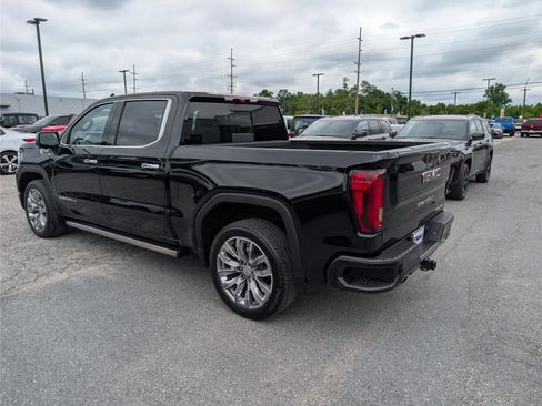 Used 2023 GMC Sierra 1500 Denali w/ Denali Reserve Package AWD/4WD image 3