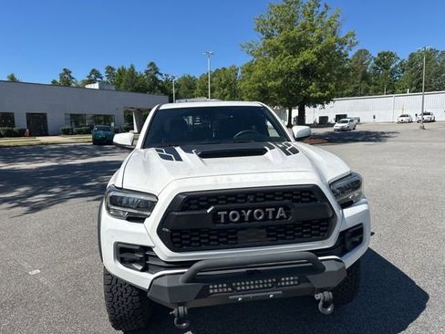 Used 2020 Toyota Tacoma TRD Pro AWD/4WD image 2