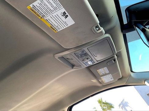 Used 2021 Nissan Titan SV w/ SV Convenience Package image 29