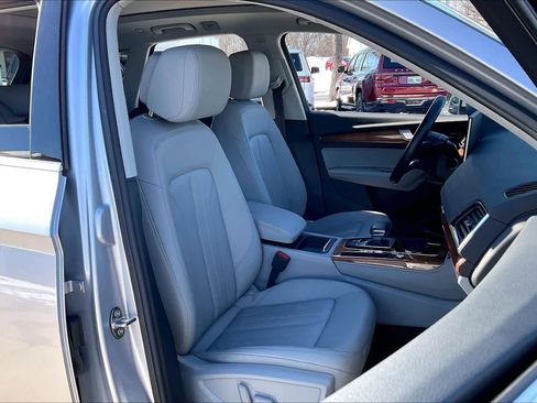 Used 2022 Audi Q5 2.0T Premium Plus w/ Premium Plus Package image 9
