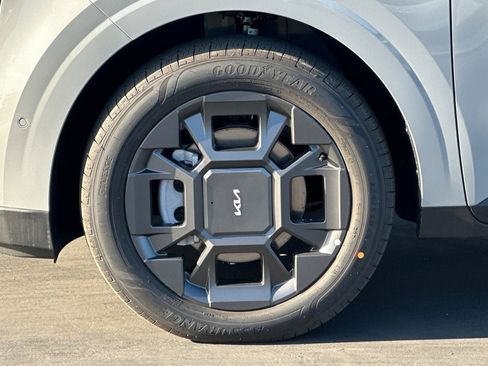 New 2026 Kia Carnival SX FWD image 27