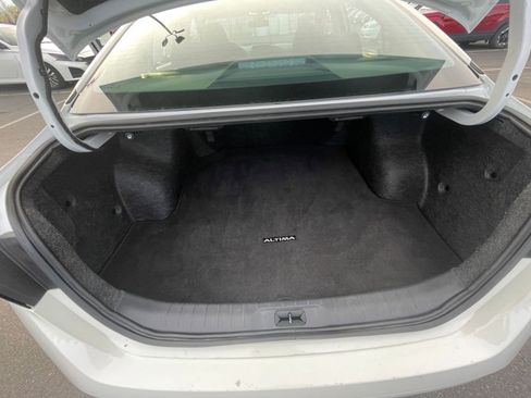 Used 2025 Nissan Altima 2.5 SV image 25