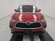Used 2025 Toyota Highlander Limited FWD image 2