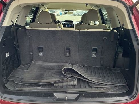 Used 2019 Subaru Ascent Premium image 18