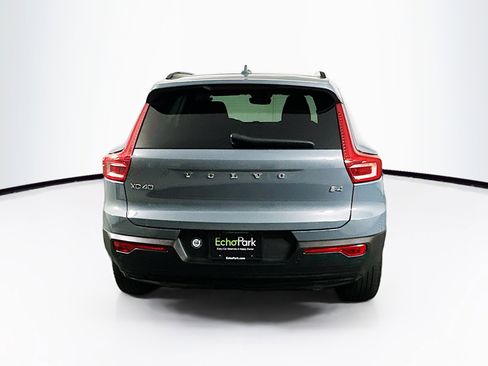 Used 2023 Volvo XC40 B4 Ultimate FWD image 7
