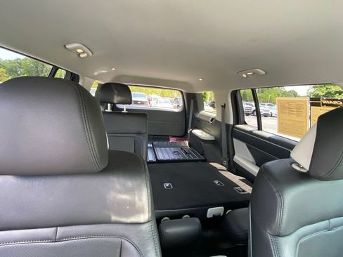 Used 2025 Hyundai Santa Fe SE FWD image 29