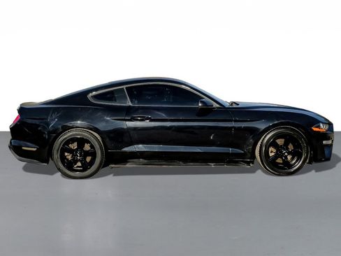 Used 2019 Ford Mustang Coupe image 5