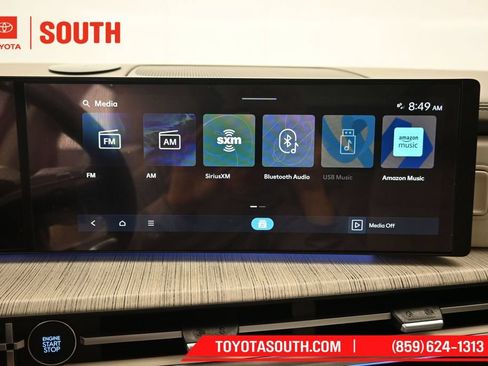 Used 2025 Hyundai Santa Fe Calligraphy AWD/4WD image 17