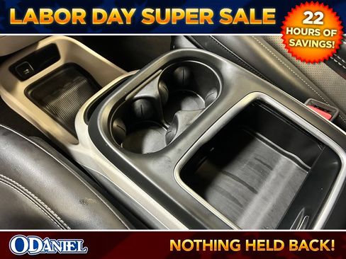 Used 2024 Chrysler Pacifica Touring-L FWD image 18