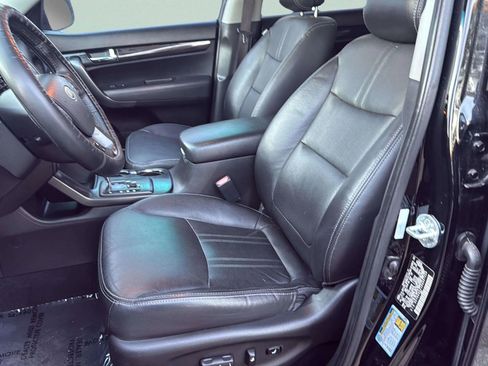 Used 2013 Kia Sorento EX image 32