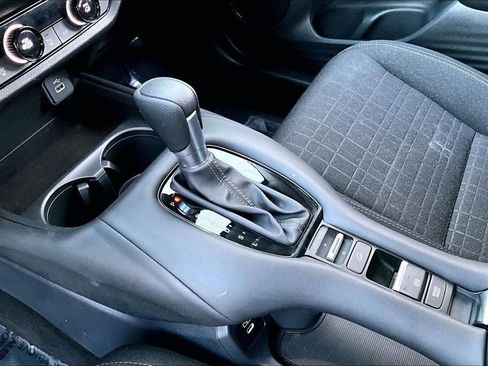 Used 2025 Honda HR-V LX image 15